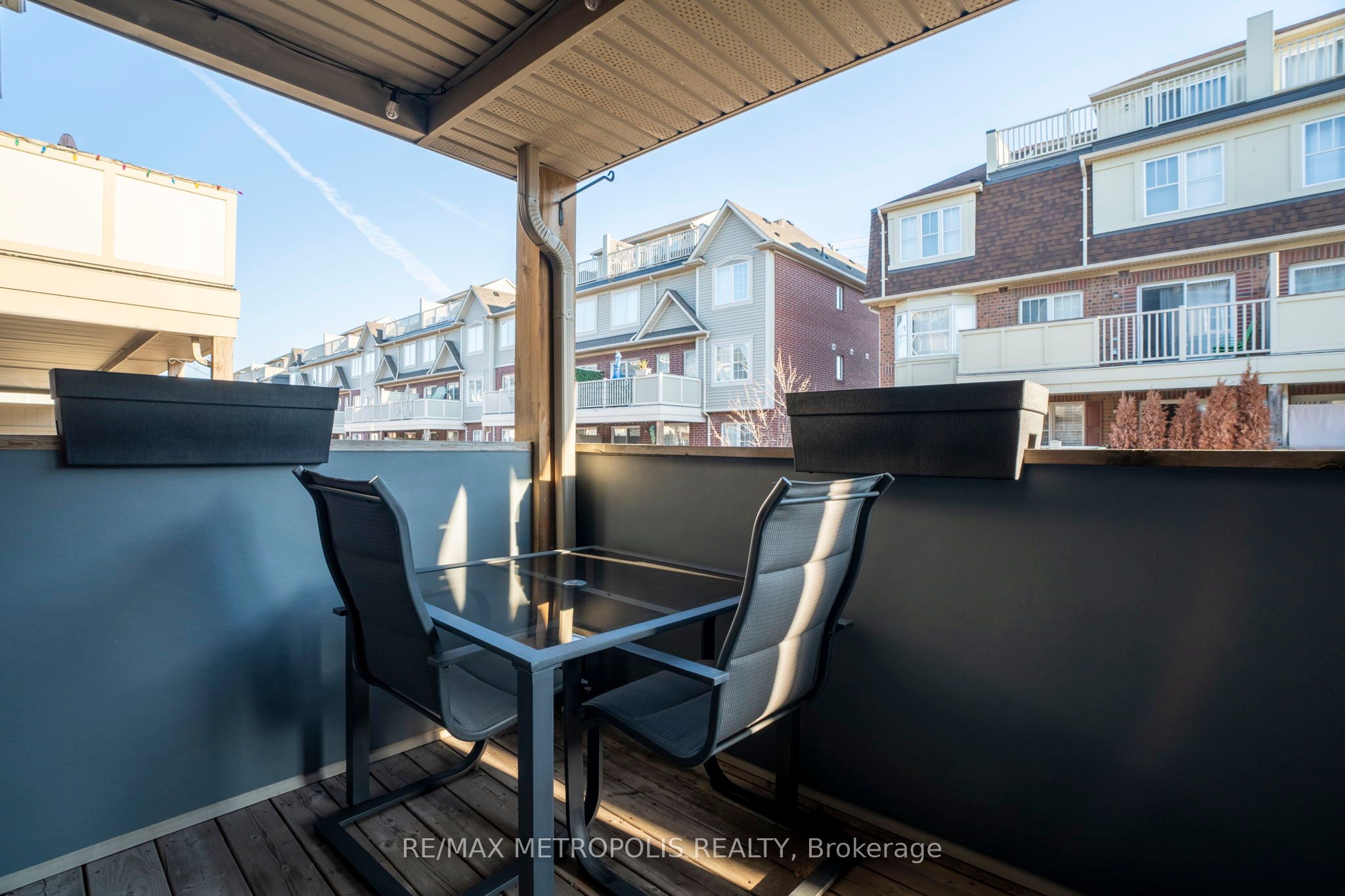 734 Neighbourhood Circle, #4