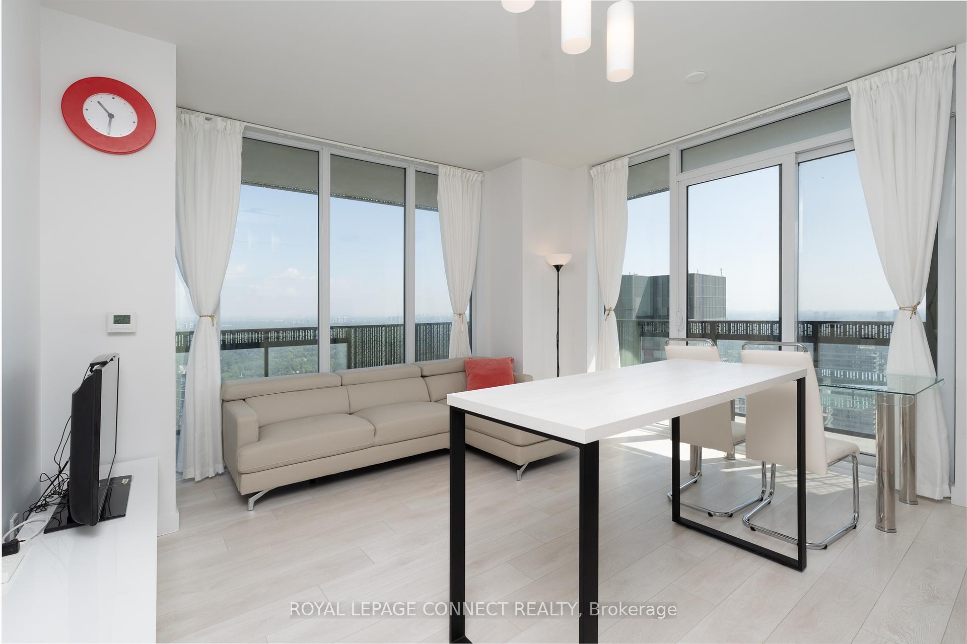 2 Bedrooms Condo at 8 Eglinton, Toronto For sale