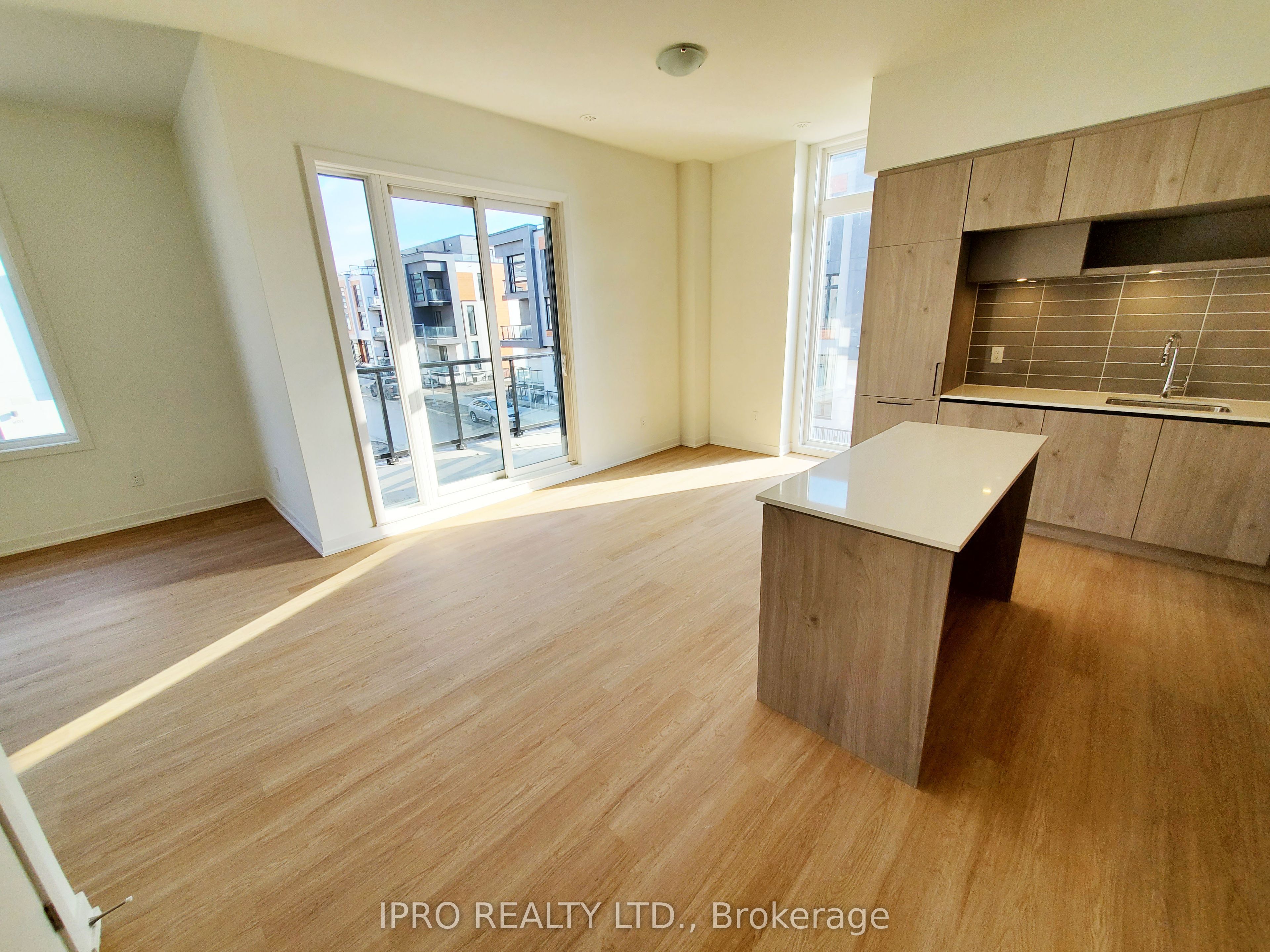 15 David Eyer Road, #1411