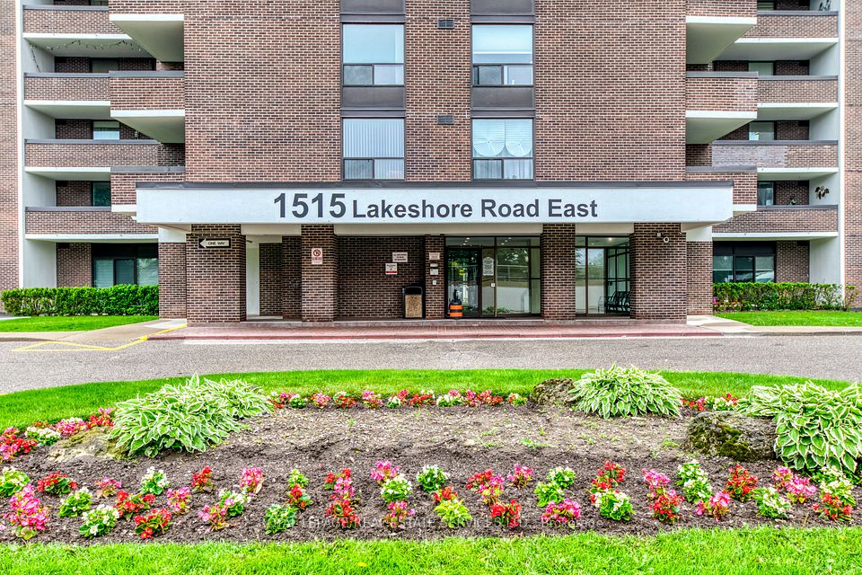 1515 Lakeshore