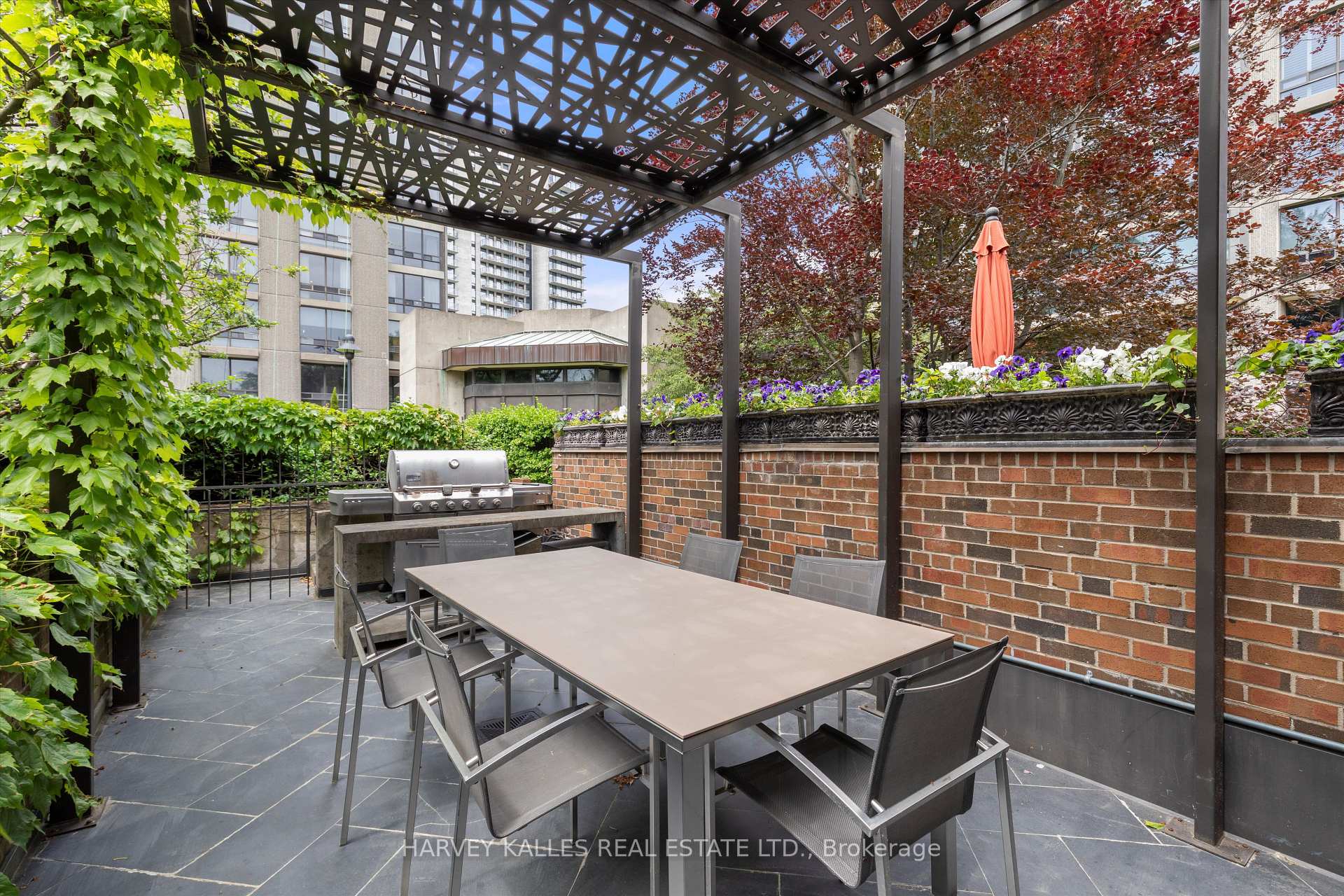 84 Oriole Road