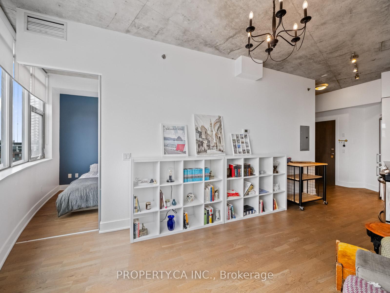 2 Bedrooms Condo at 90 Trinity,  Toronto For sale