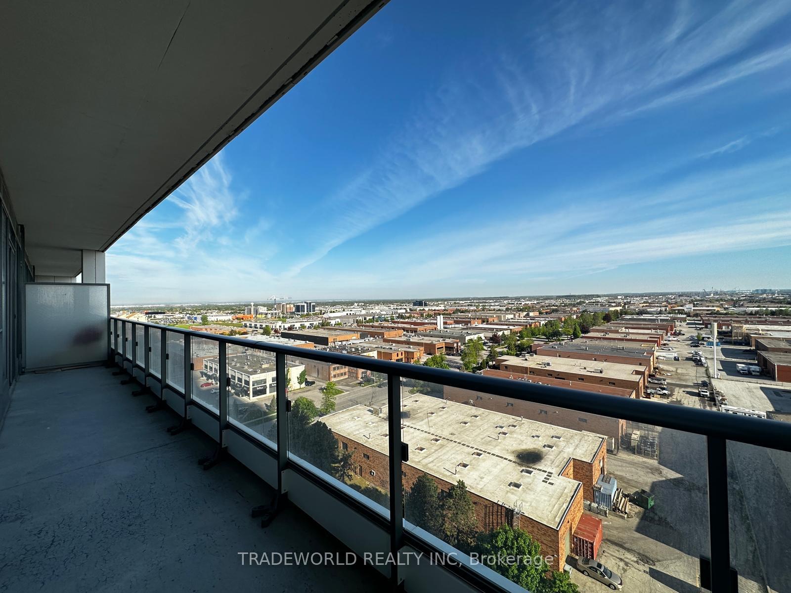 3 Bedrooms Condo at 898 Portage, Vaughan For sale