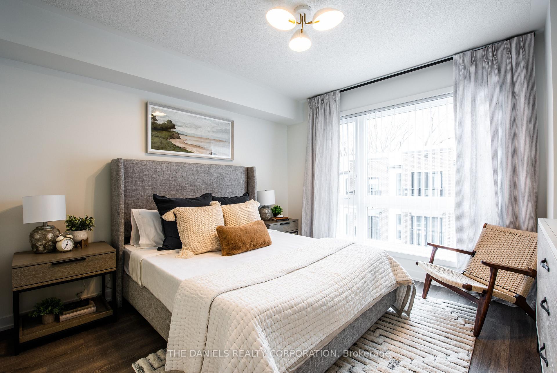 2 Bedrooms Condo at 140 Canon Jackson Dr,  Toronto For sale