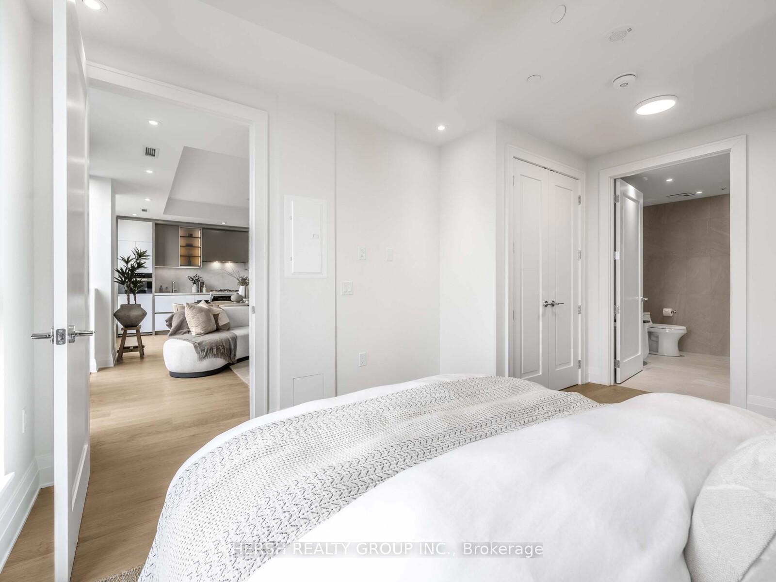 2 Bedrooms Condo at 2 Forest Hill, Toronto For sale