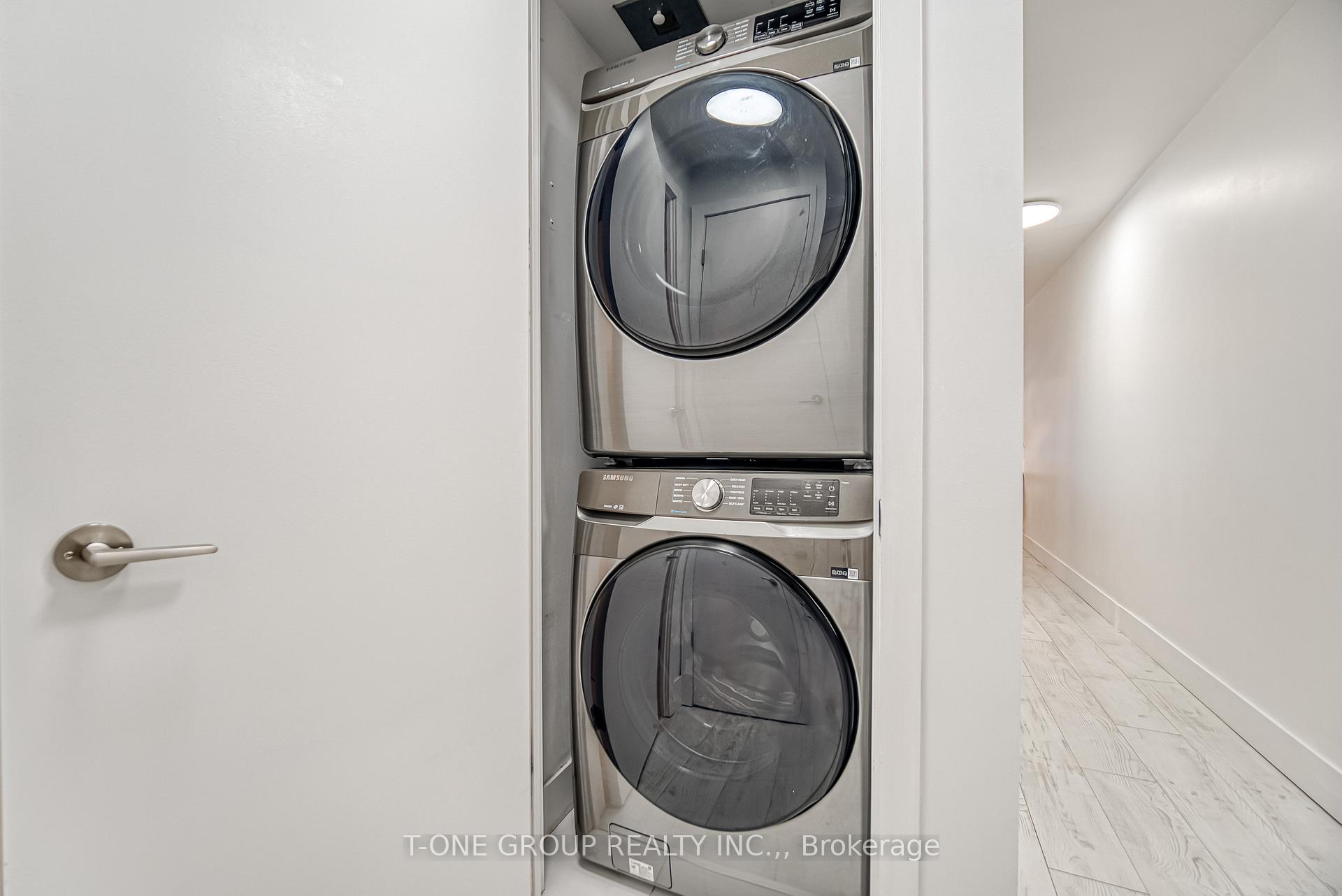 1 Bedroom Condo at 39 Sherbourne, Toronto For sale