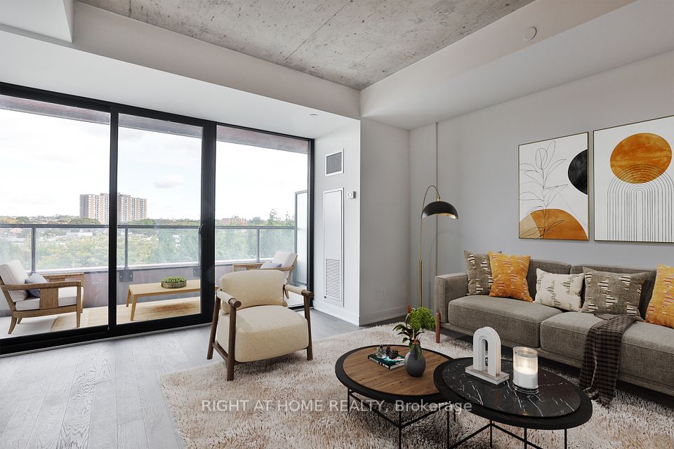 2720 Dundas