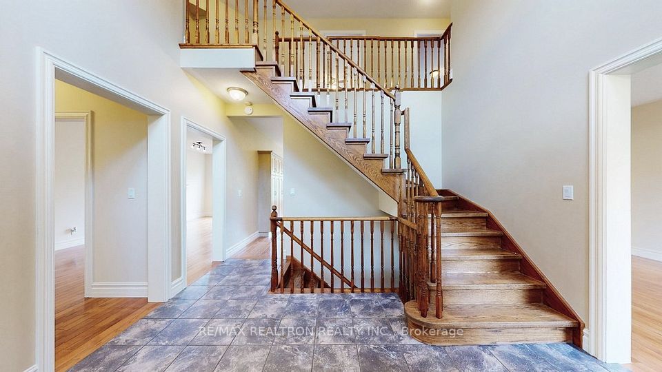 1911 Mount Albert Road, East Gwillimbury, ON L0G 1V0