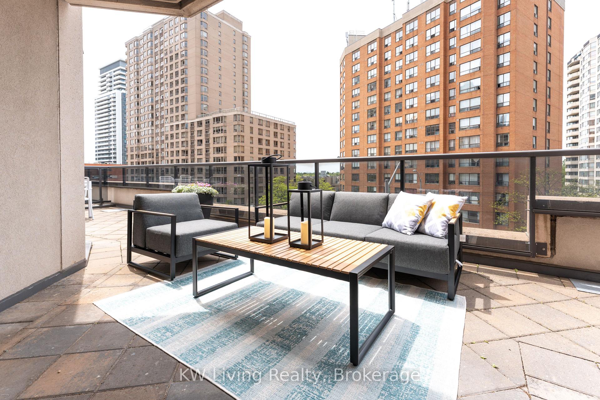4 Bedrooms Condo at 500 Doris, Toronto For sale
