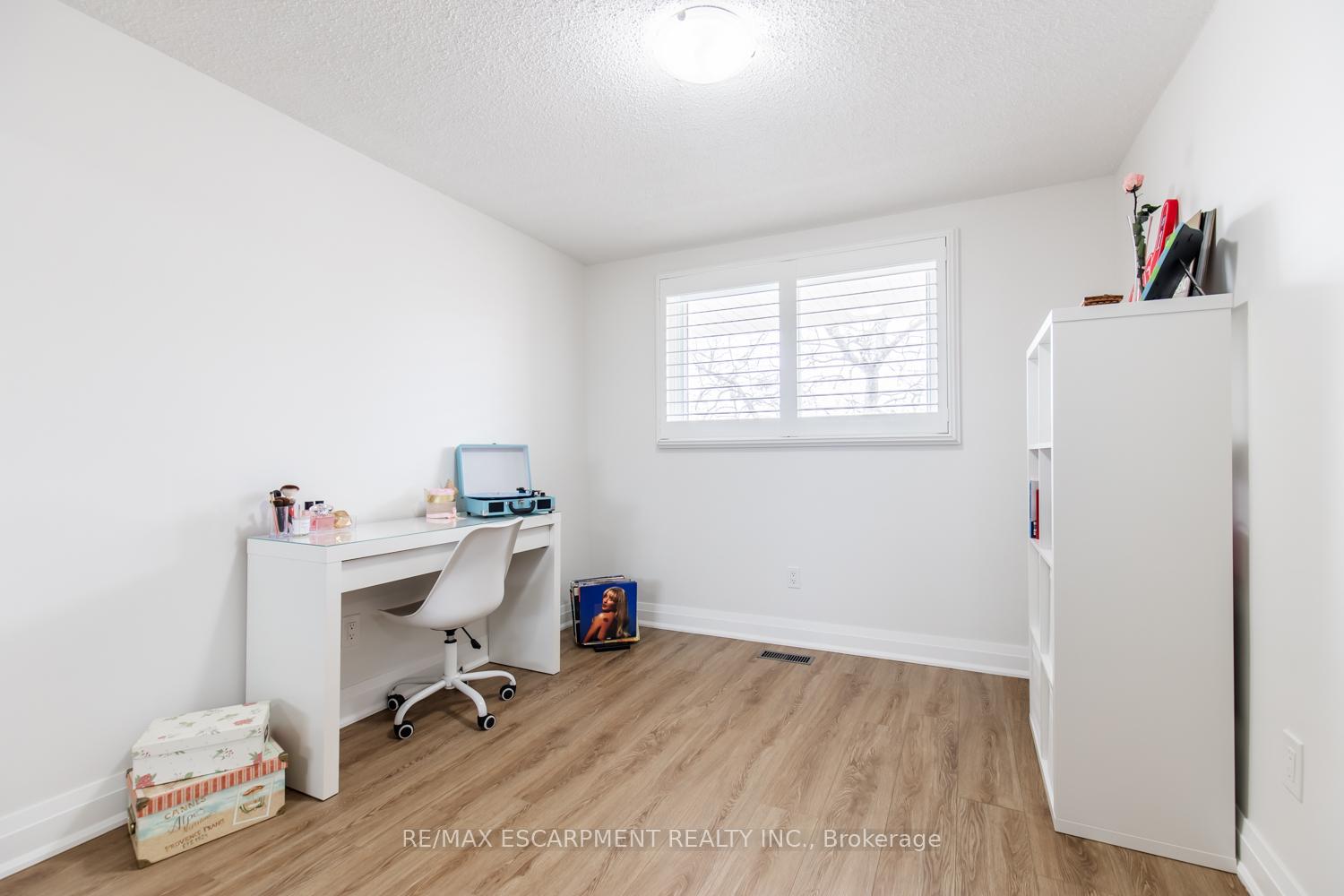 3 Bedrooms Condo at 150 Gateshead, Hamilton For sale