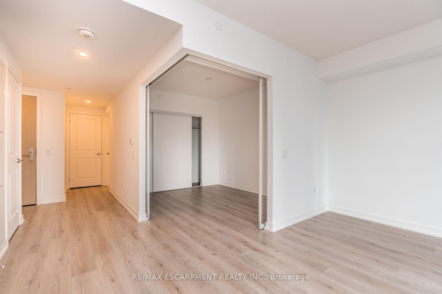 2 Bedrooms Condo at 395 Bloor, Toronto For sale