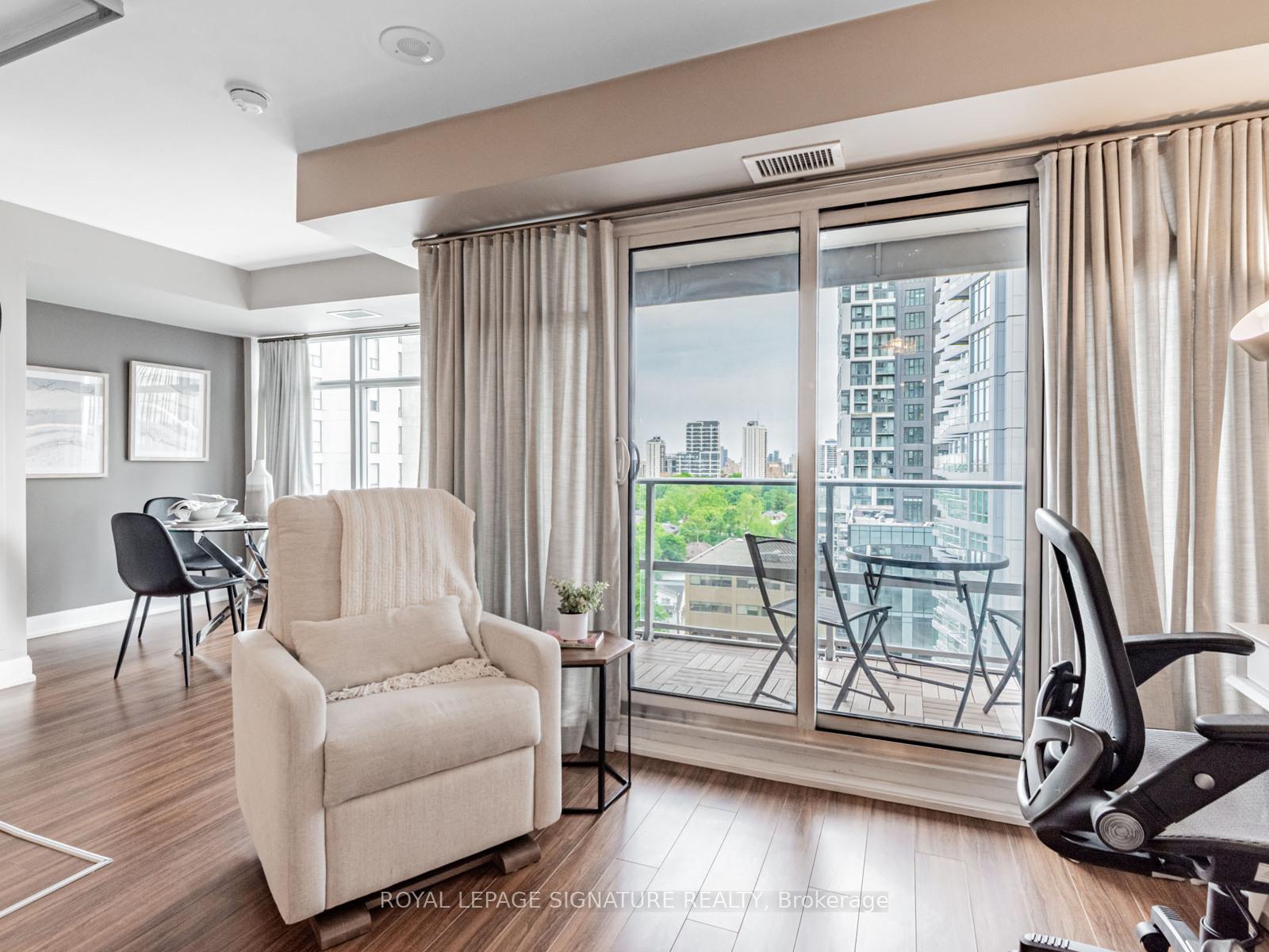 2 Bedrooms Condo at 2191 Yonge, Toronto For sale