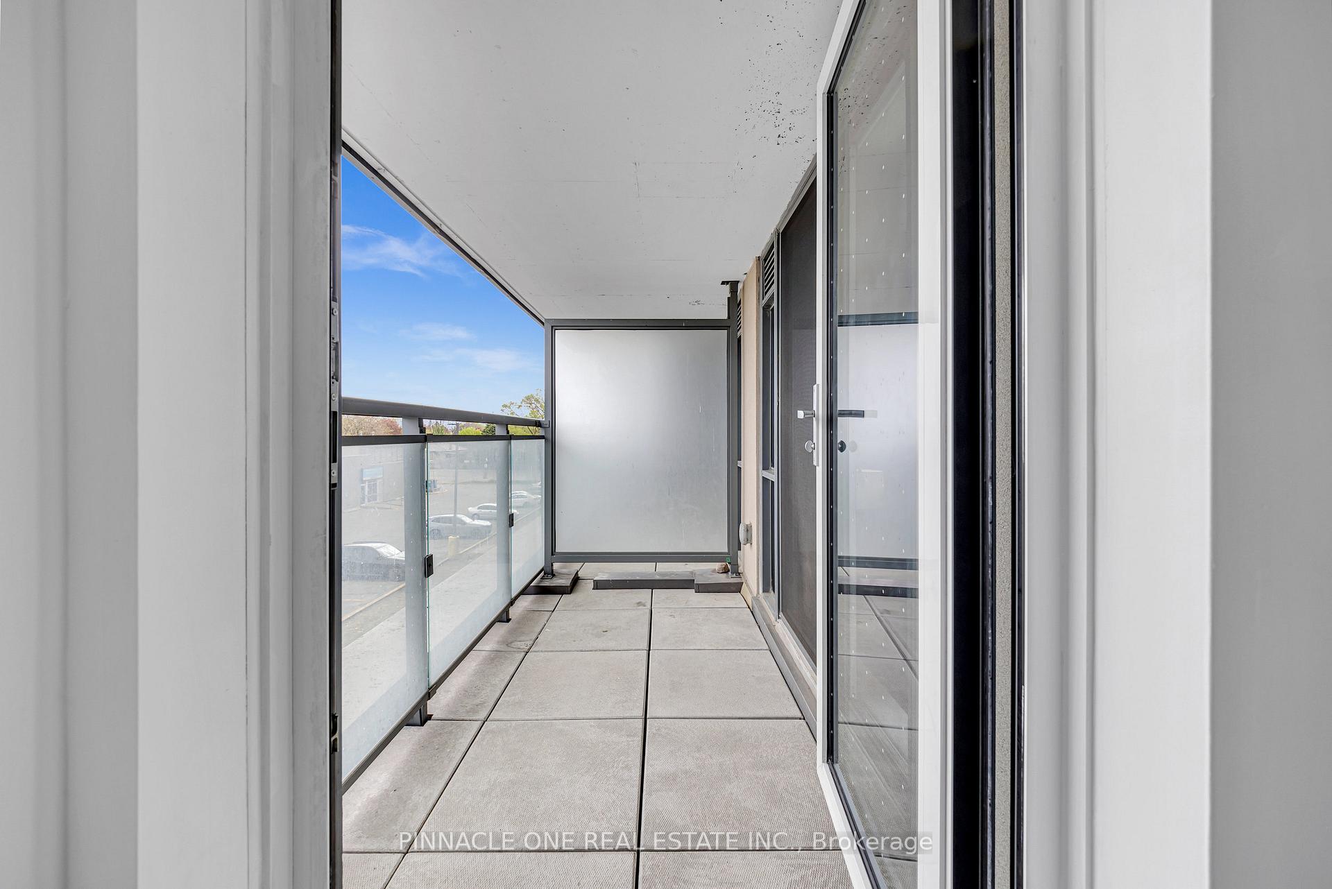 2 Bedrooms Condo at 30 Meadowglen, Toronto For sale