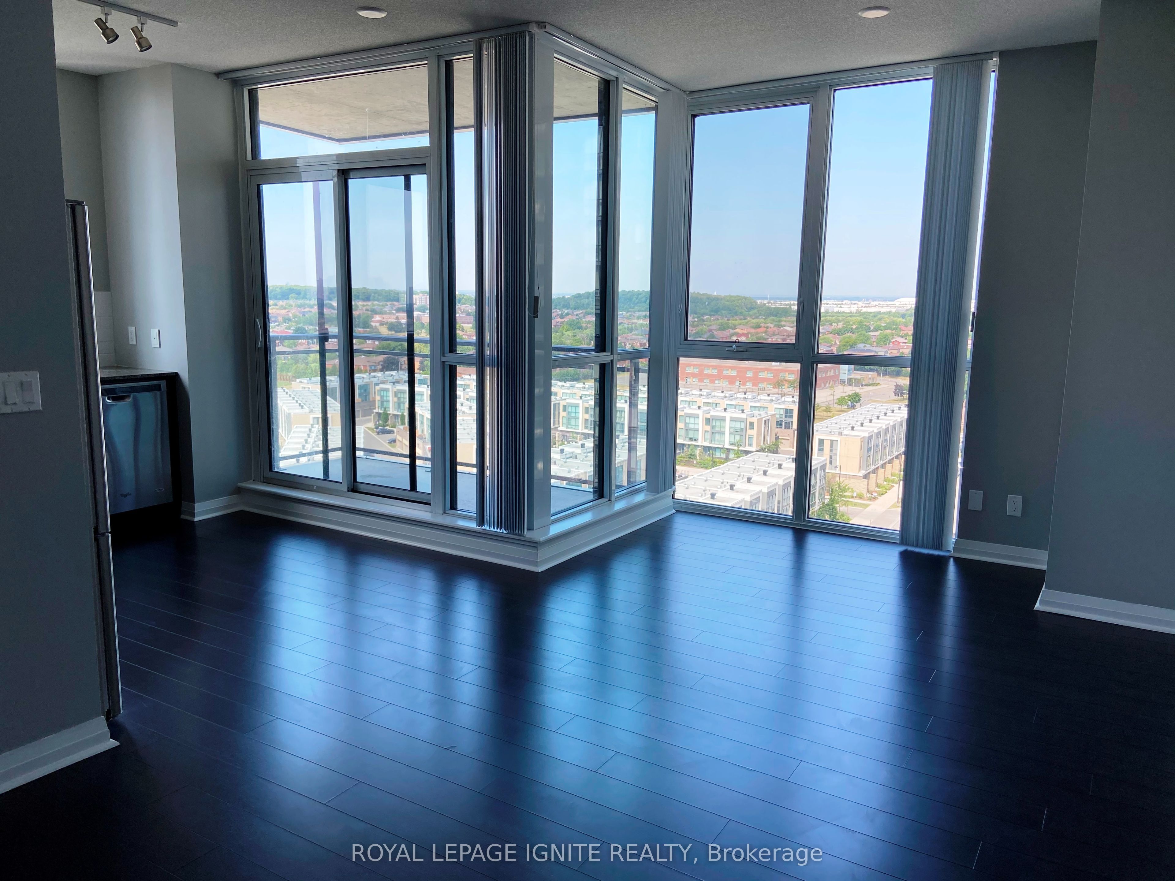 75 Eglinton Avenue W, #1107
