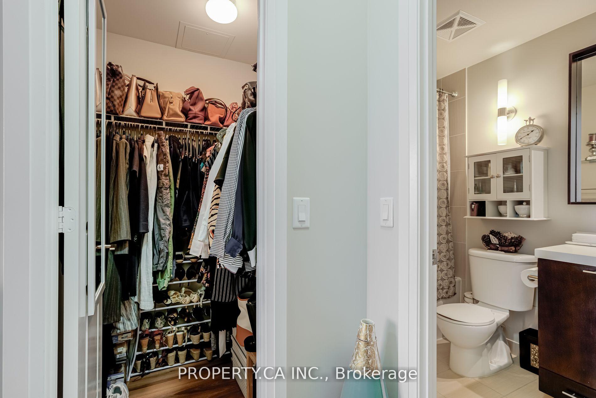 2 Bedrooms Condo at 100 Harrison, Toronto For sale