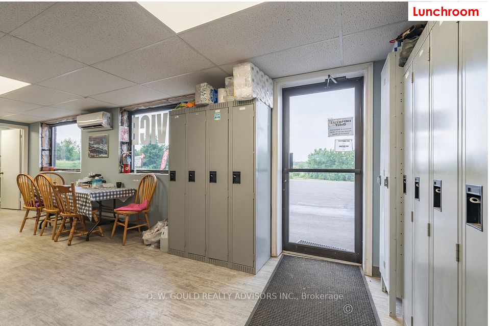 9577 Sideroad 17, Erin