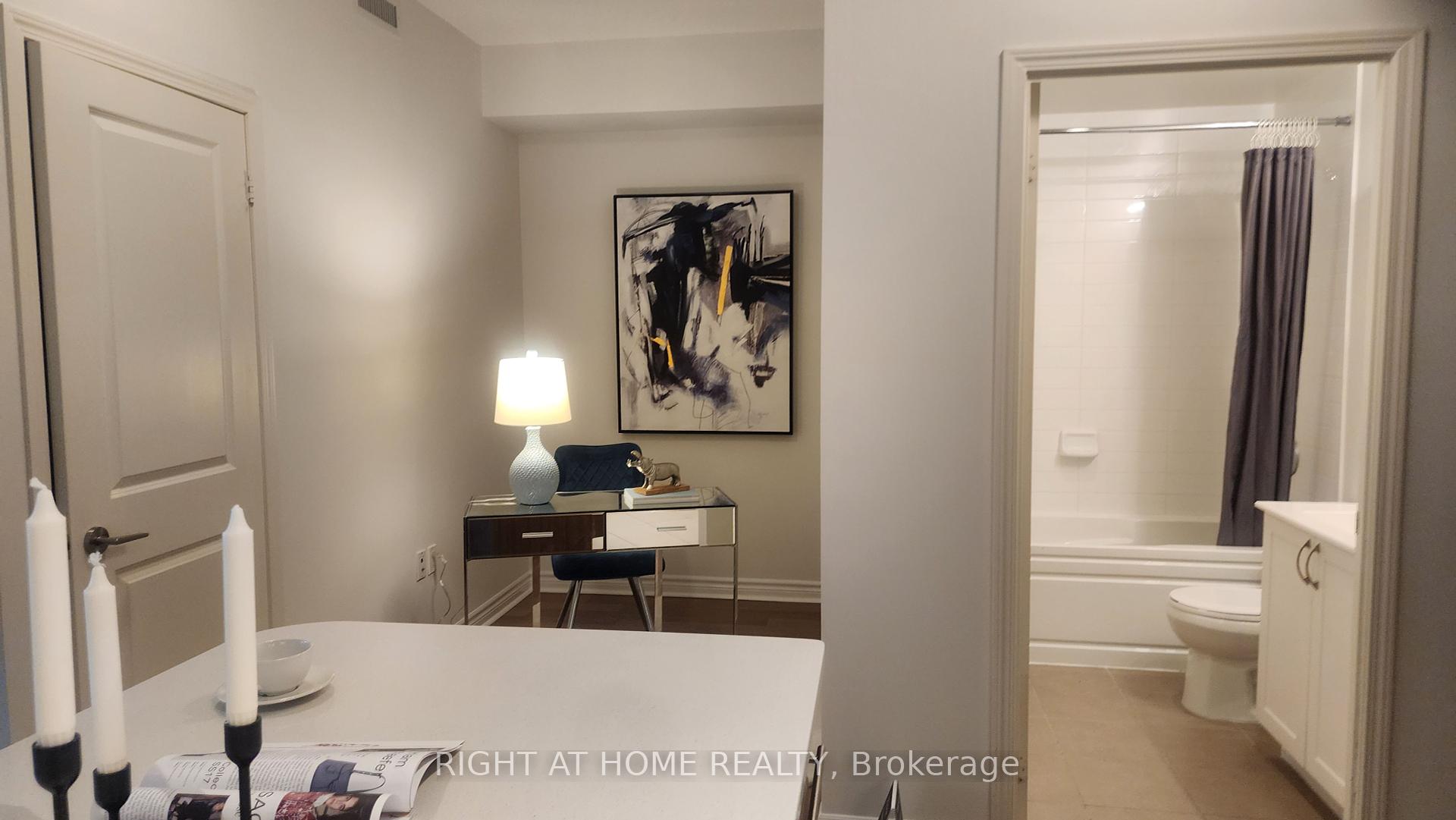 2 Bedrooms Condo at 39 Annie Craig, Toronto For sale
