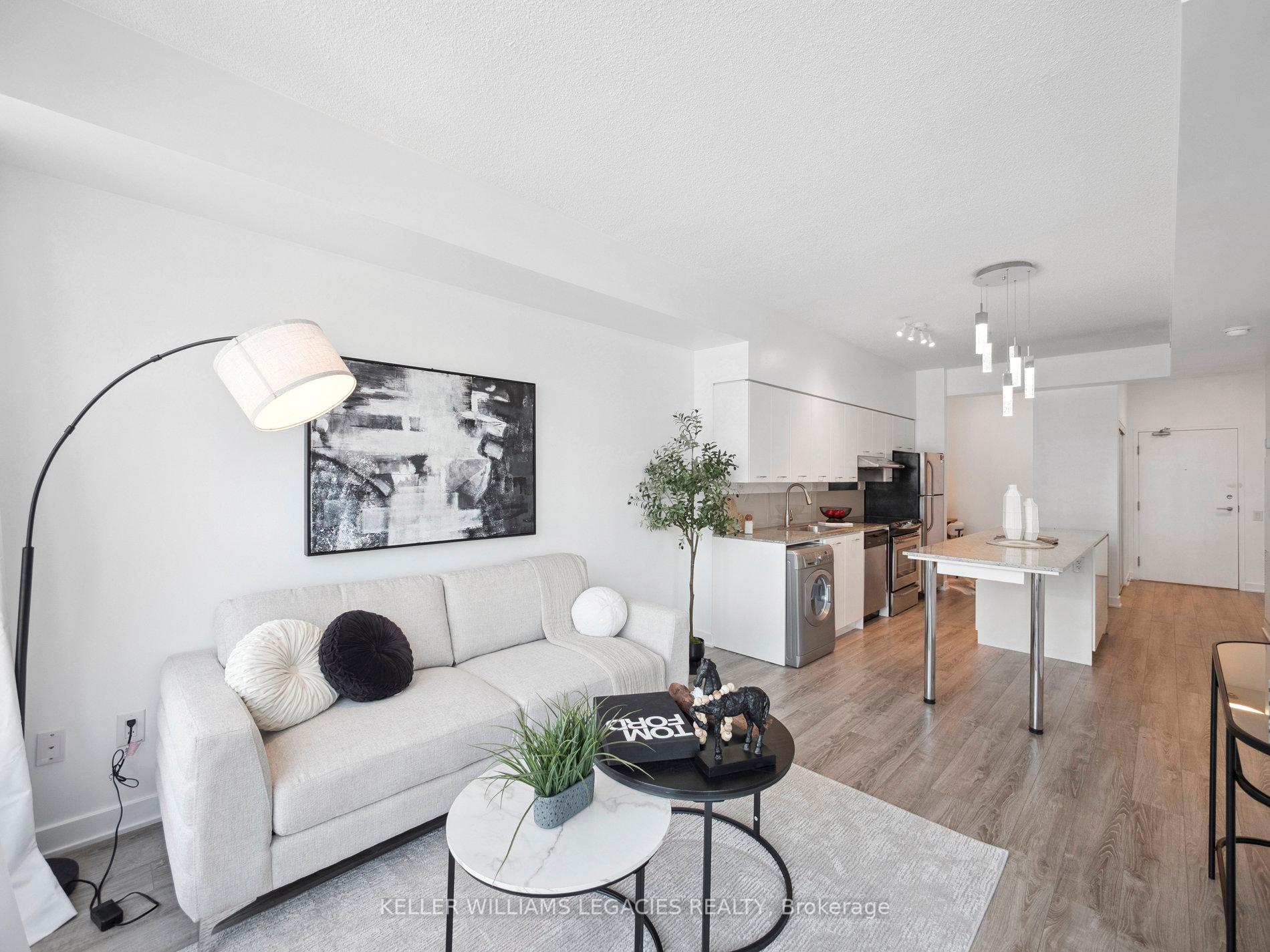 2 Bedrooms Condo at 29 Singer, Toronto For sale