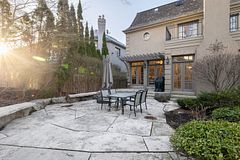 40 Munro Boulevard