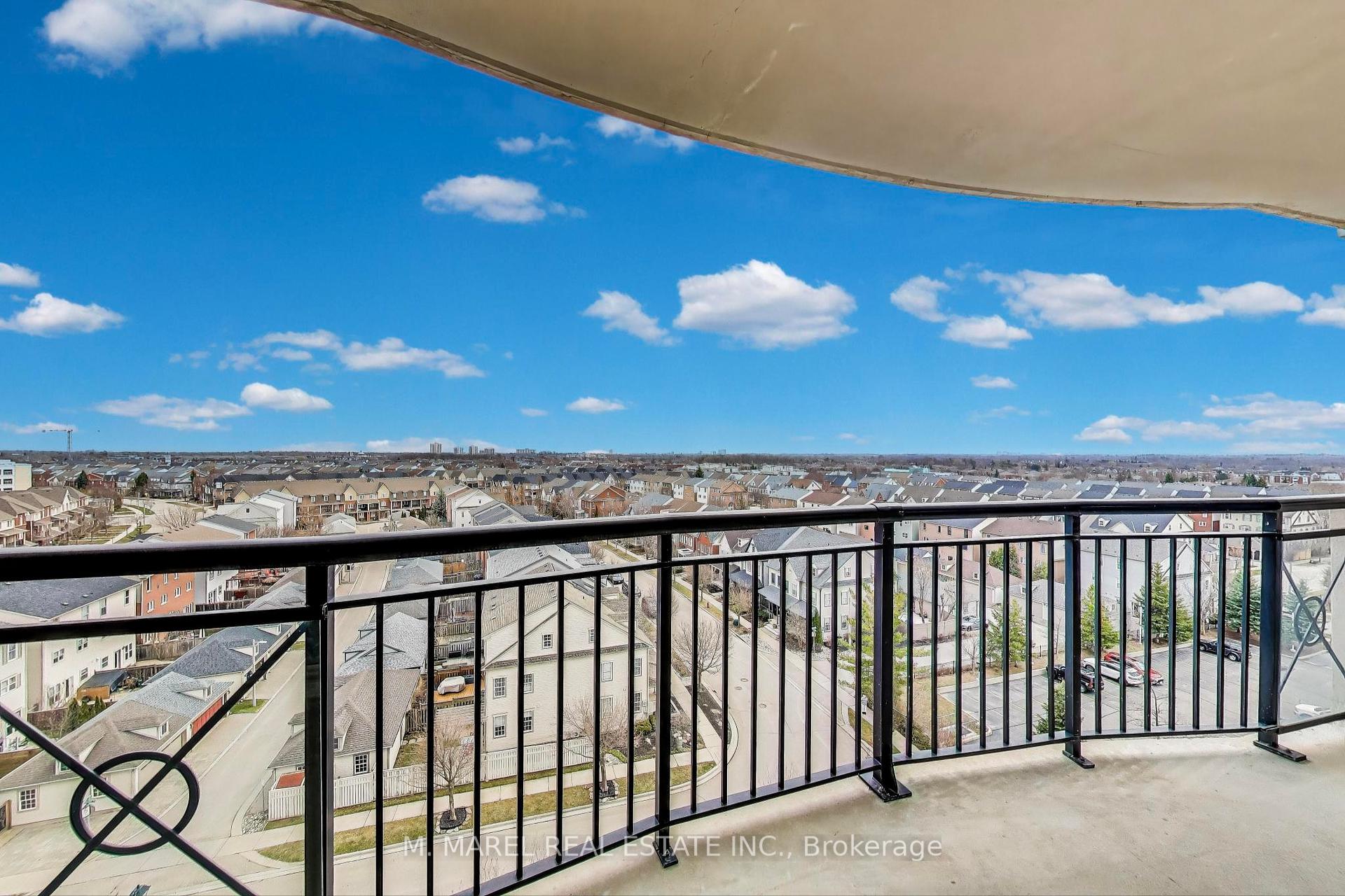 1 Bedroom Condo at 2365 Central Park,  Oakville For sale