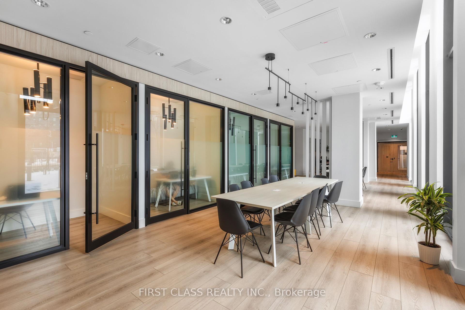 2 Bedrooms Condo at 30 Tretti, Toronto For sale