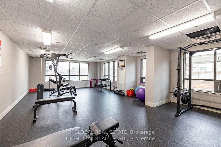 2 Bedrooms Condo at 1420 Dupont, Toronto For sale