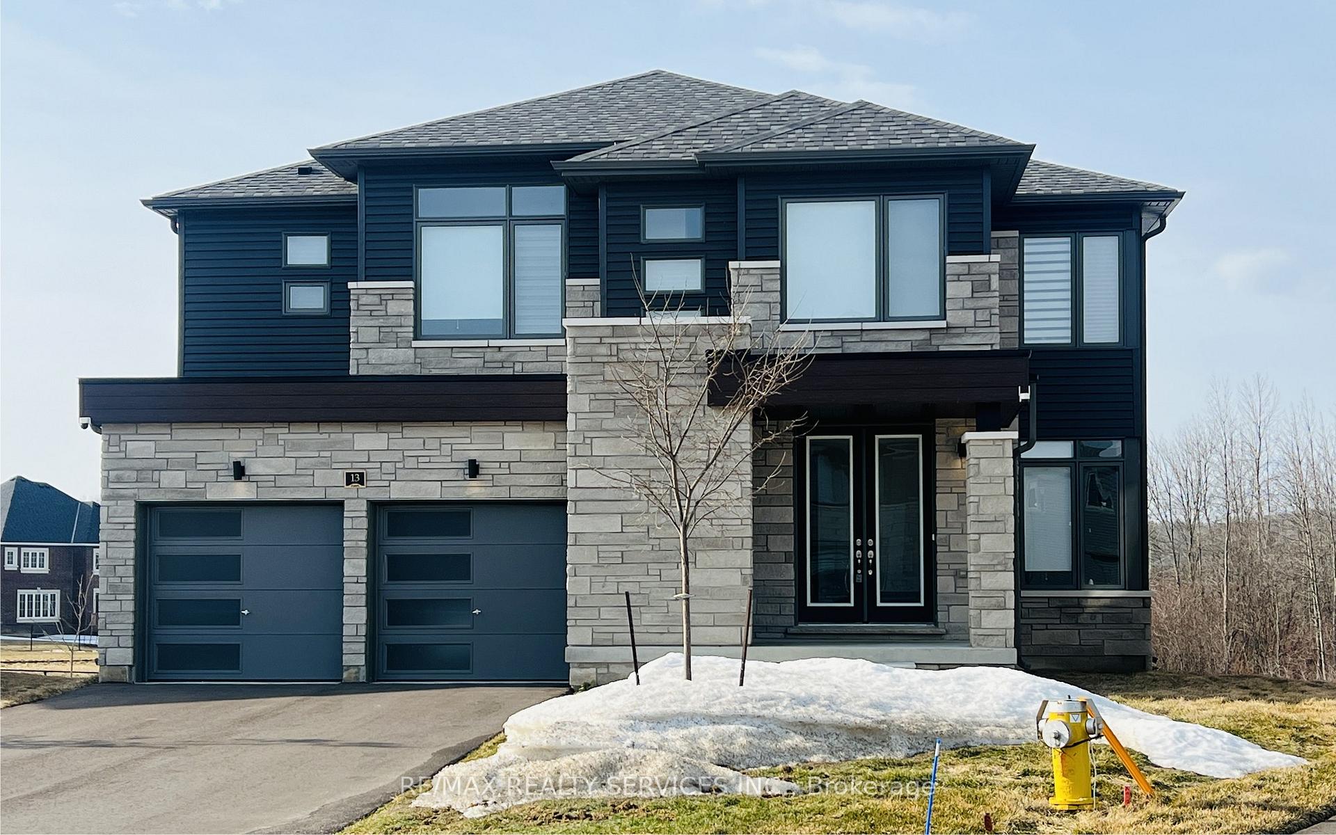 13 Del Ray Crescent, Wasaga Beach, ON L9Z 0N7