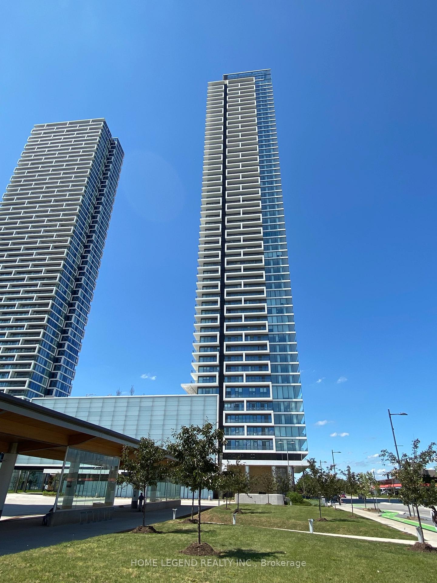 2 Bedrooms Condo at 950 Portage,  Vaughan For sale