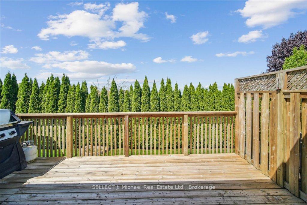 3 Bedrooms Condo at 213 Nash, Hamilton For sale