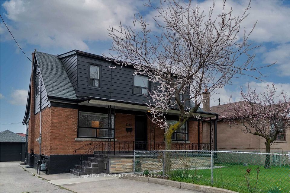 1010 Caledonia