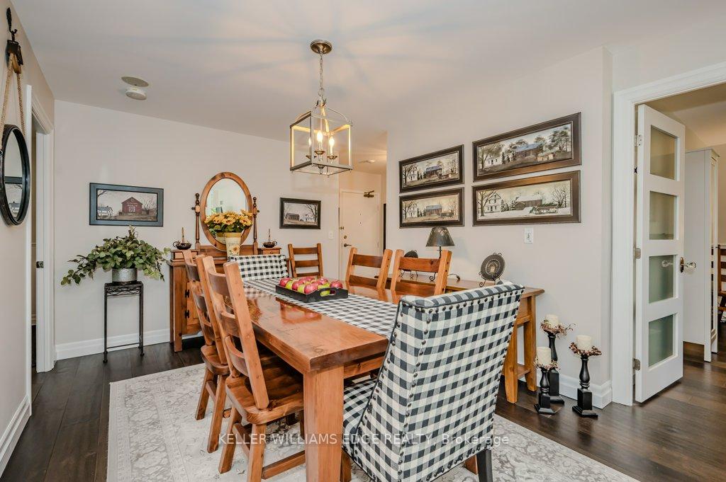 2 Bedrooms Condo at 1150 Parkwest, Mississauga For sale