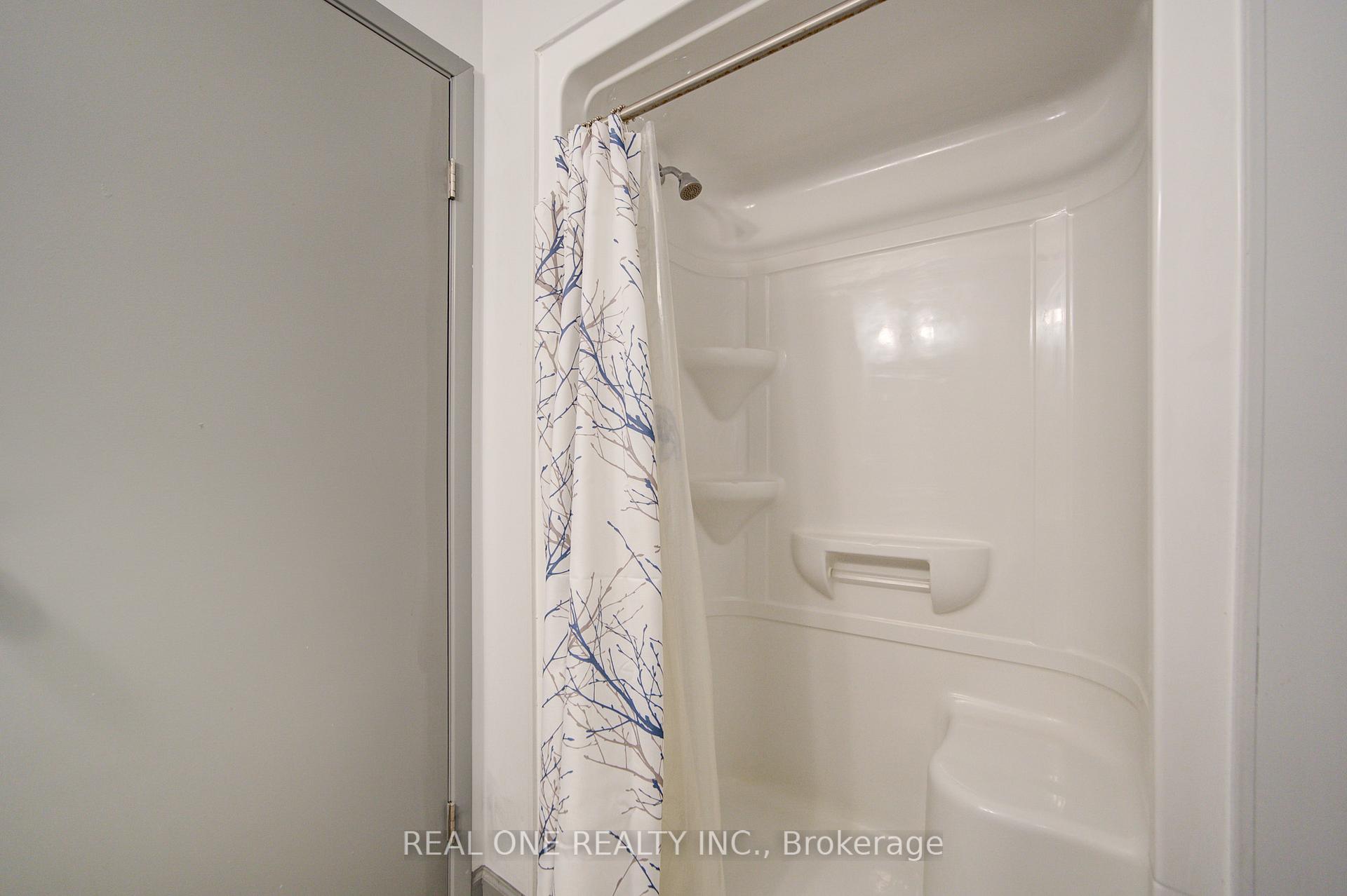 1 Bedroom Condo at 77 Leland, Hamilton For sale