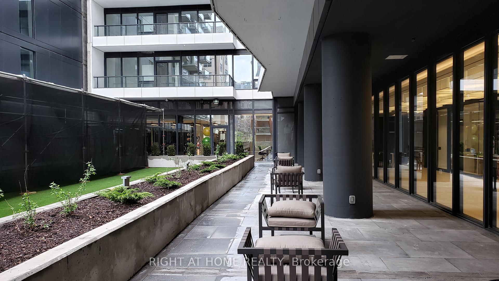 1 Bedroom Condo at 85 Wood, Toronto For sale