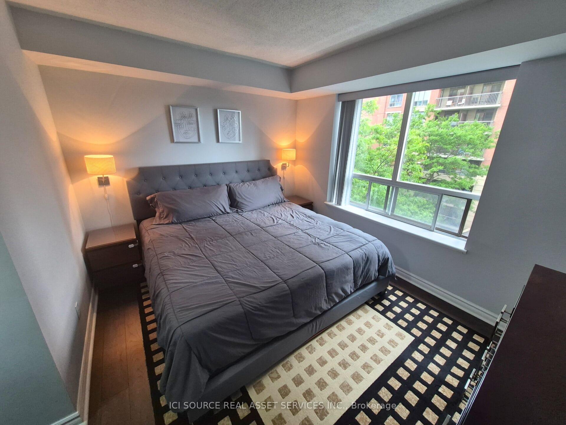 2 Bedrooms Condo at 51 Harrison Garden, Toronto For sale