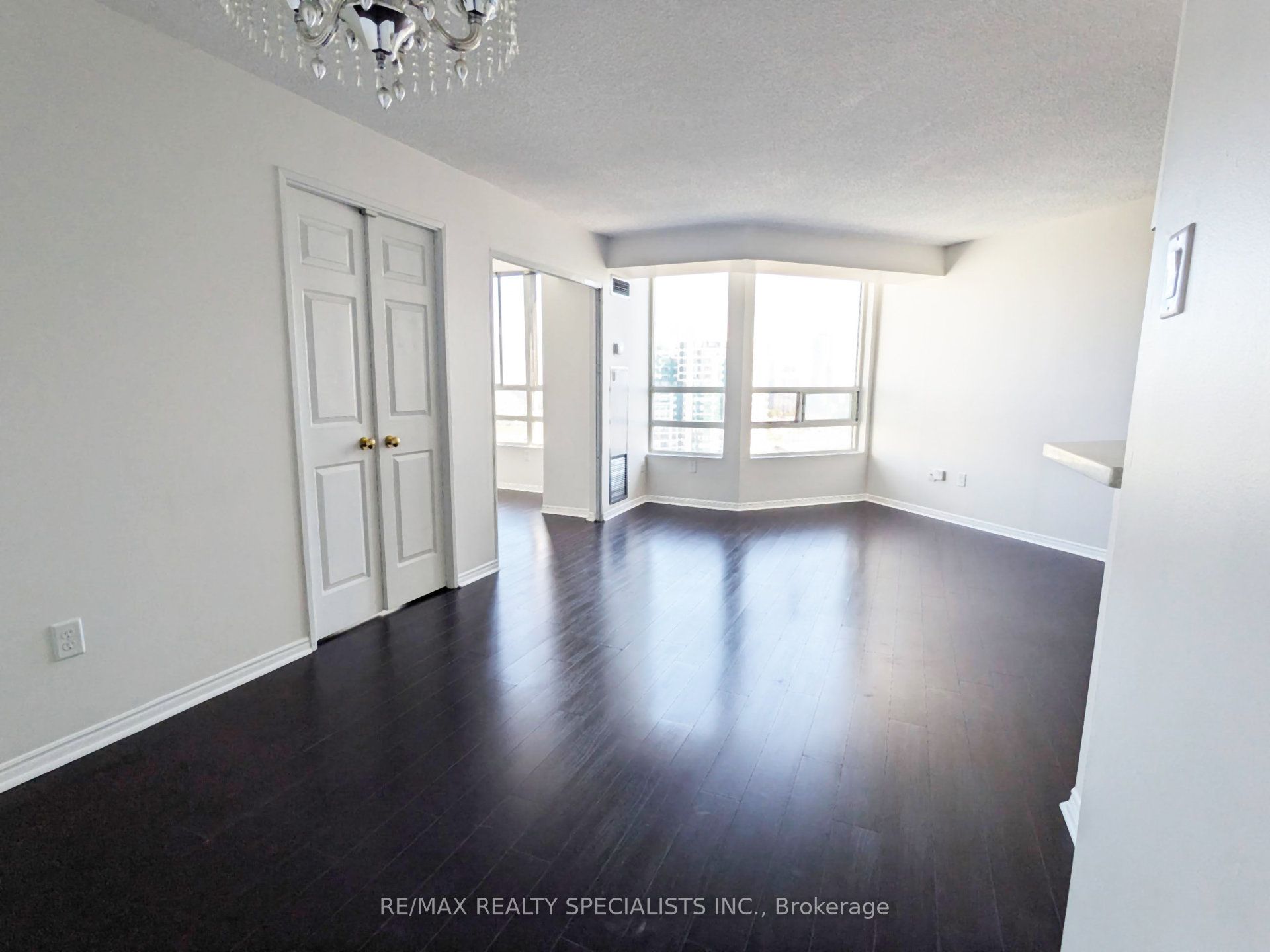 50 Kingsbridge Garden Circle, #1807