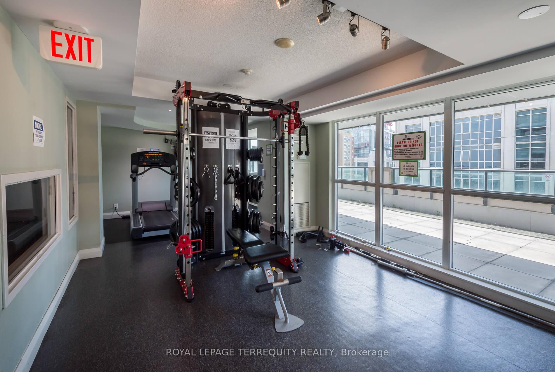 2 Bedrooms Condo at 600 Fleet, Toronto For sale