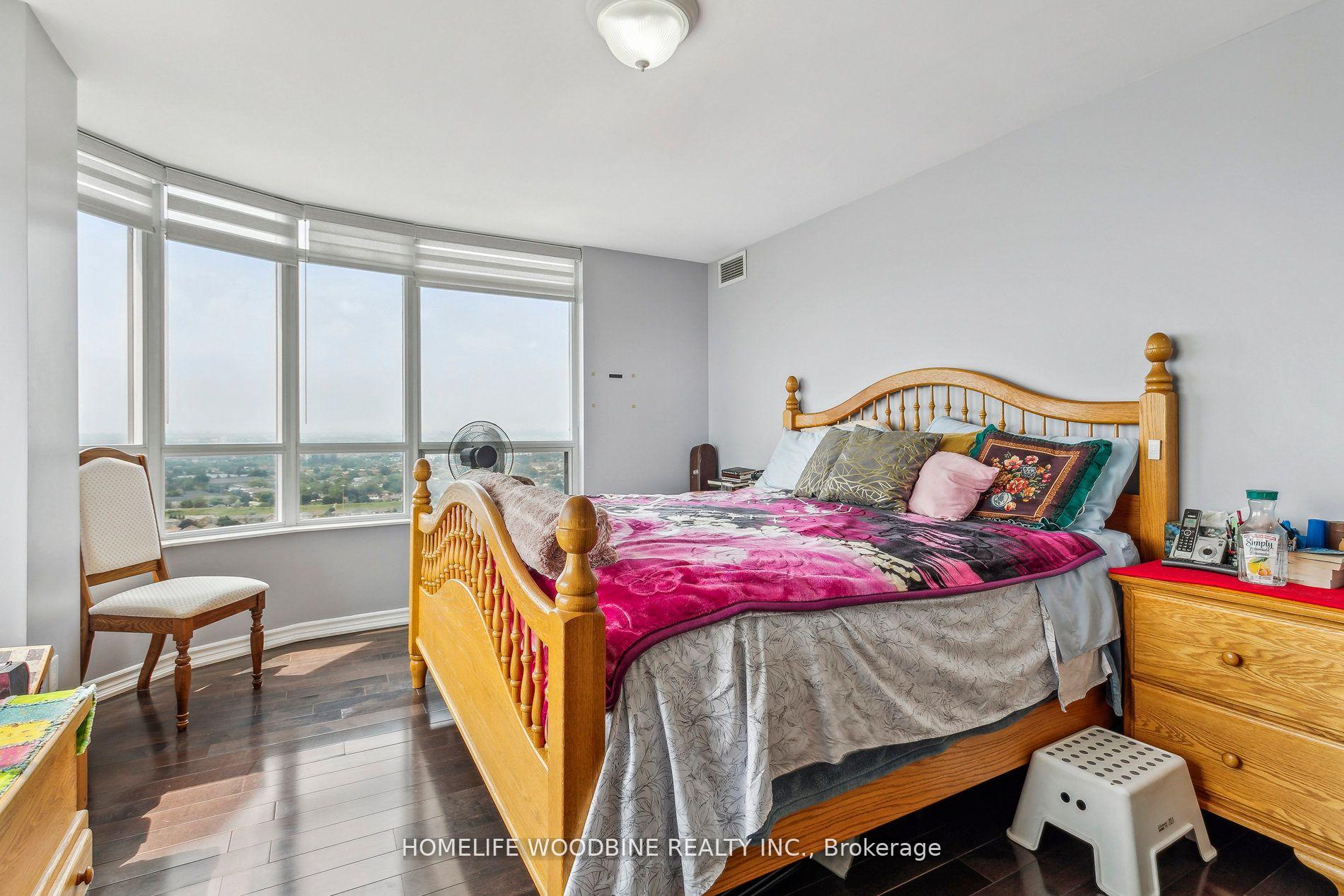 4 Bedrooms Condo at 700 Humberwood,  Toronto For sale