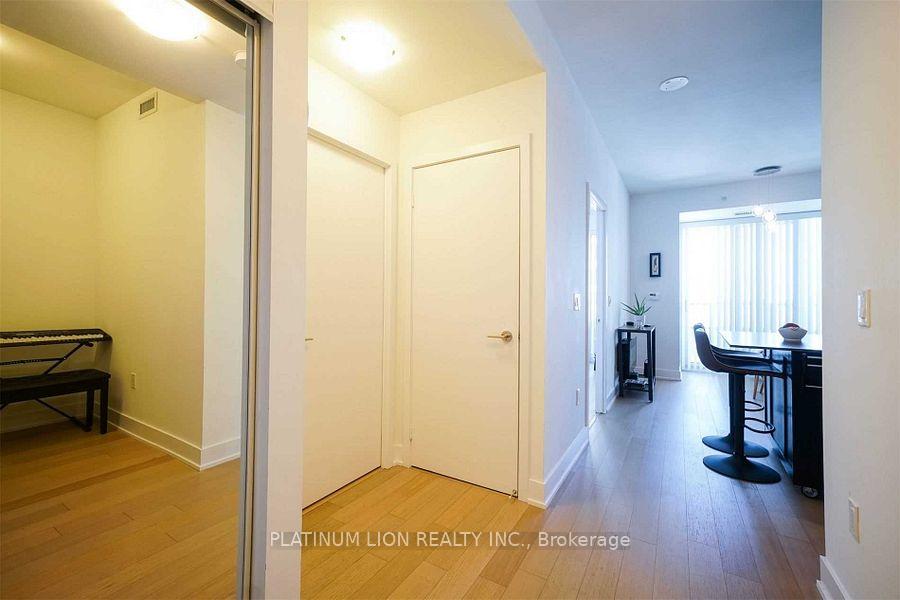 1 Bedroom Condo at 20 Shore Breeze, Toronto For sale