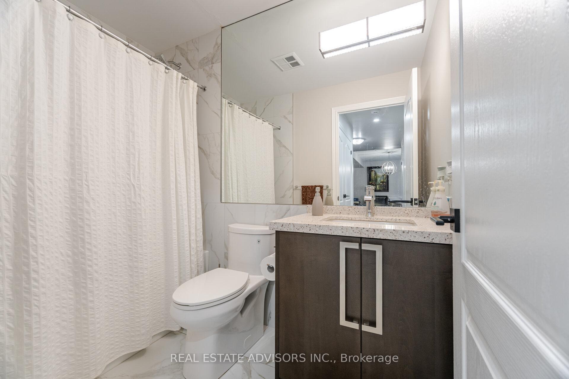 3 Bedrooms Condo at 53 Woodbridge, Vaughan For sale