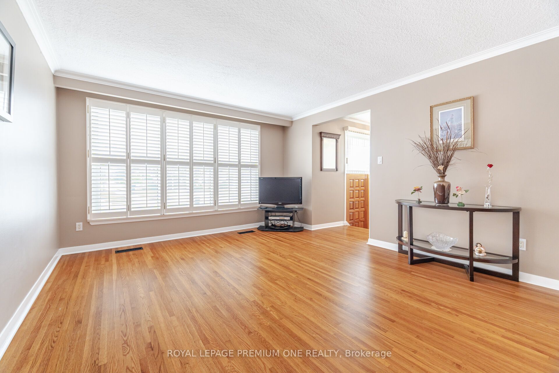 128 Hullmar Drive