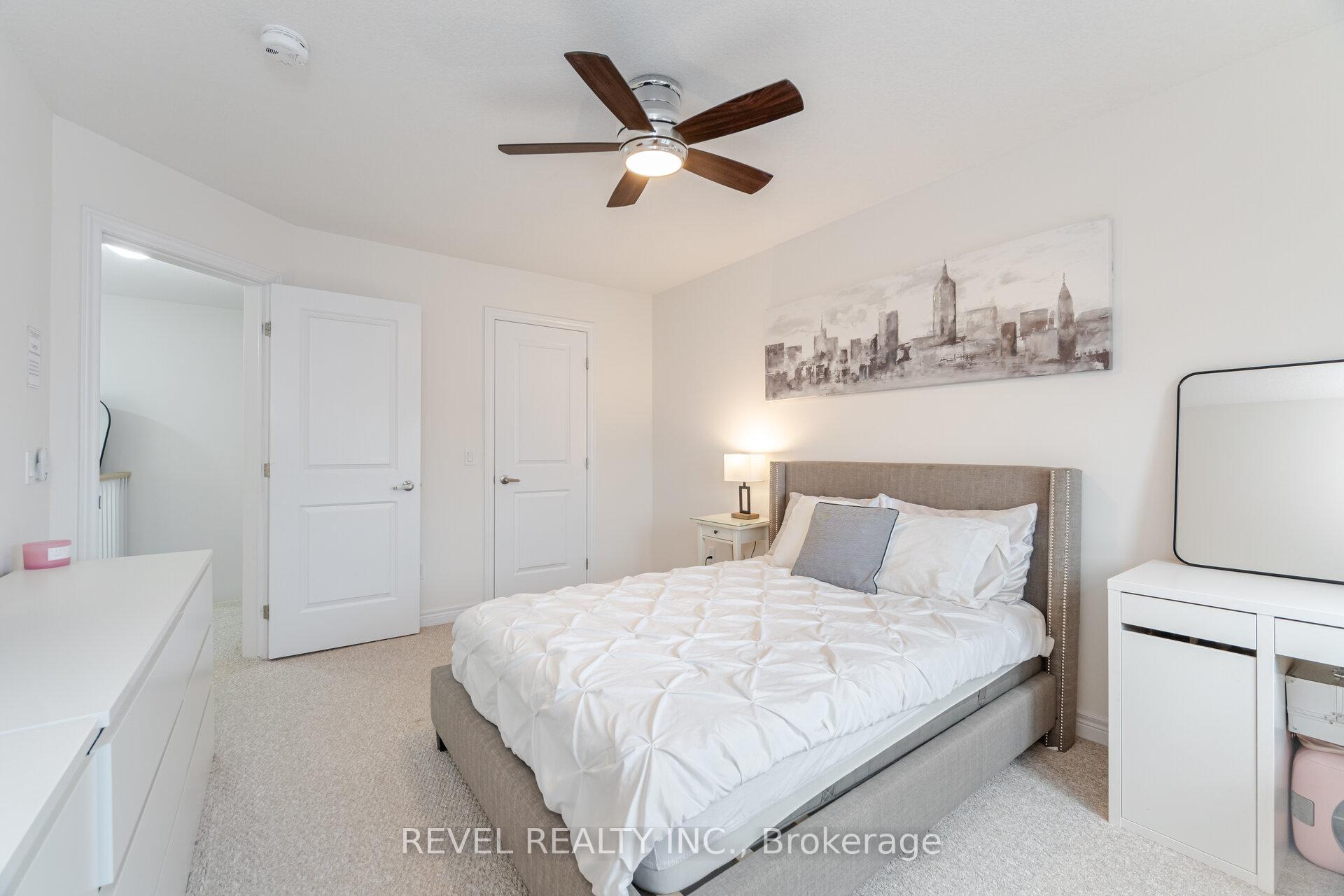 3 Bedrooms Condo at 316 Humphrey, Hamilton For sale