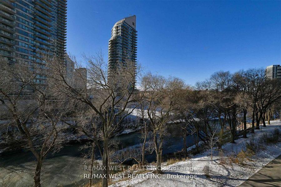 2 Bedrooms Condo at 2212 Lake Shore, Toronto For sale