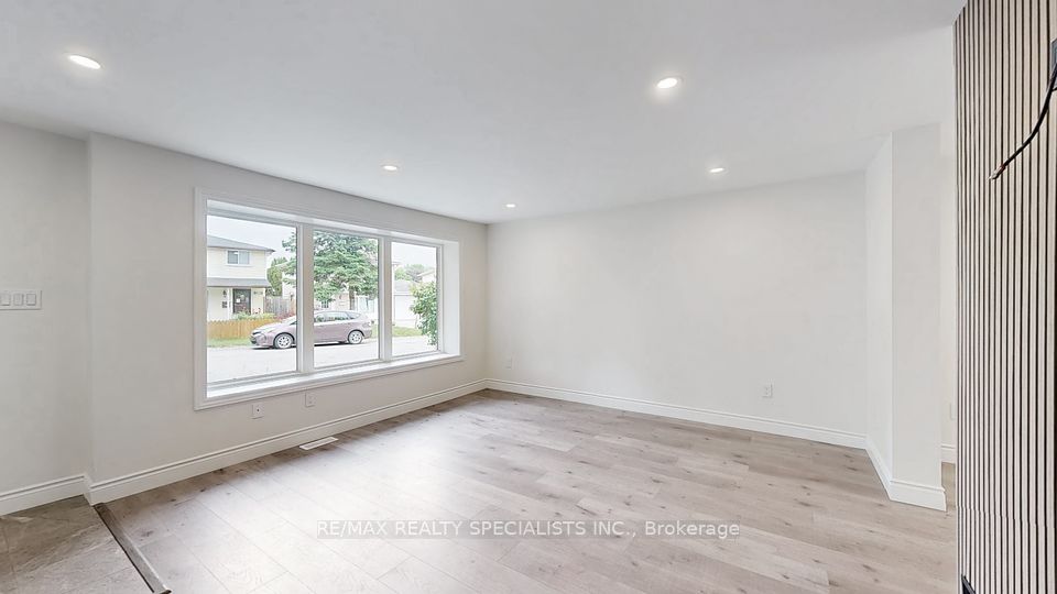 410 Pinetree