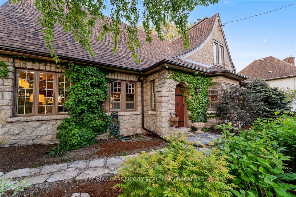 1 Glenridge