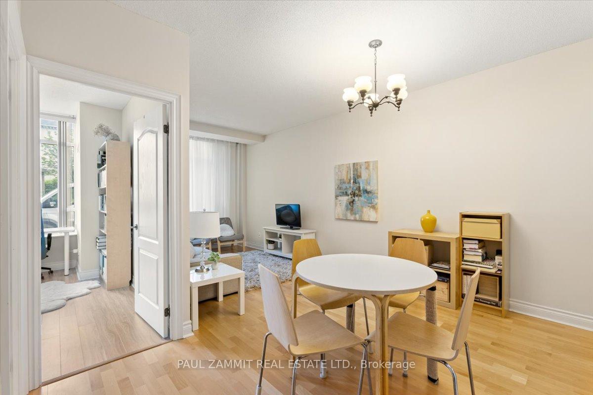 1 Bedroom Condo at 1 Clairtrell, Toronto For sale
