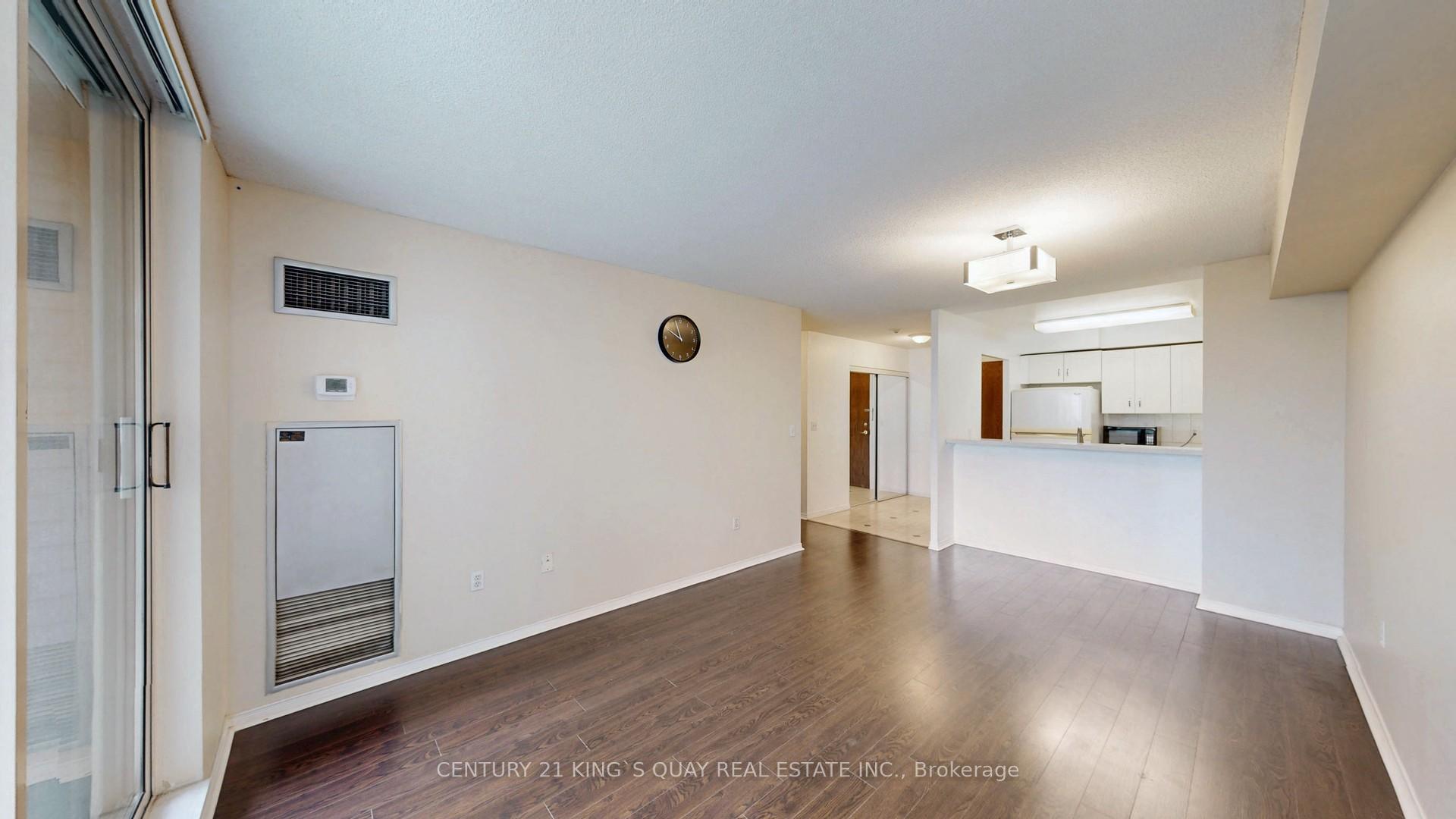 2 Bedrooms Condo at 18 Pemberton, Toronto For sale