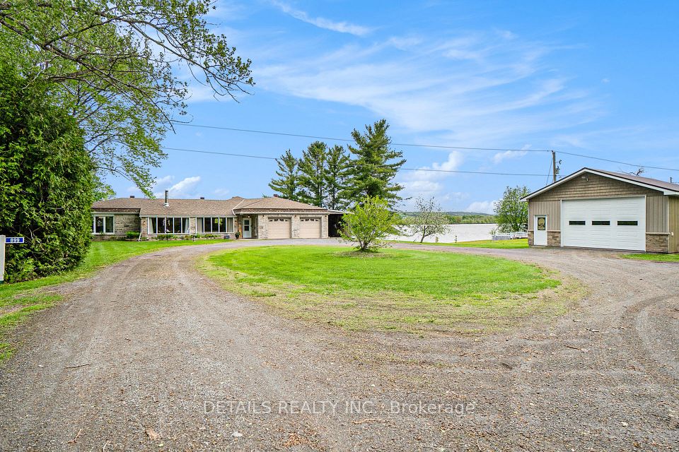 899 Concession 1