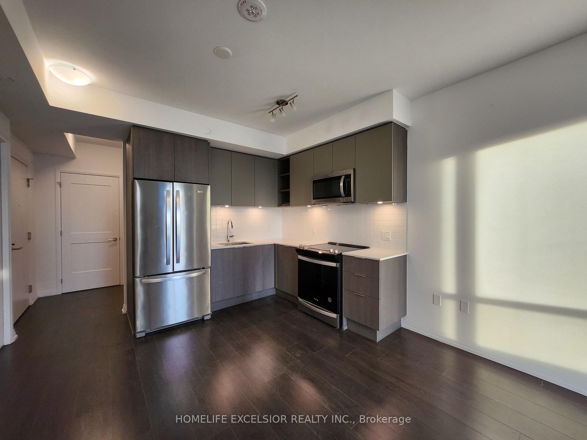 2 Bedrooms Condo at 50 Dunfield, Toronto For sale
