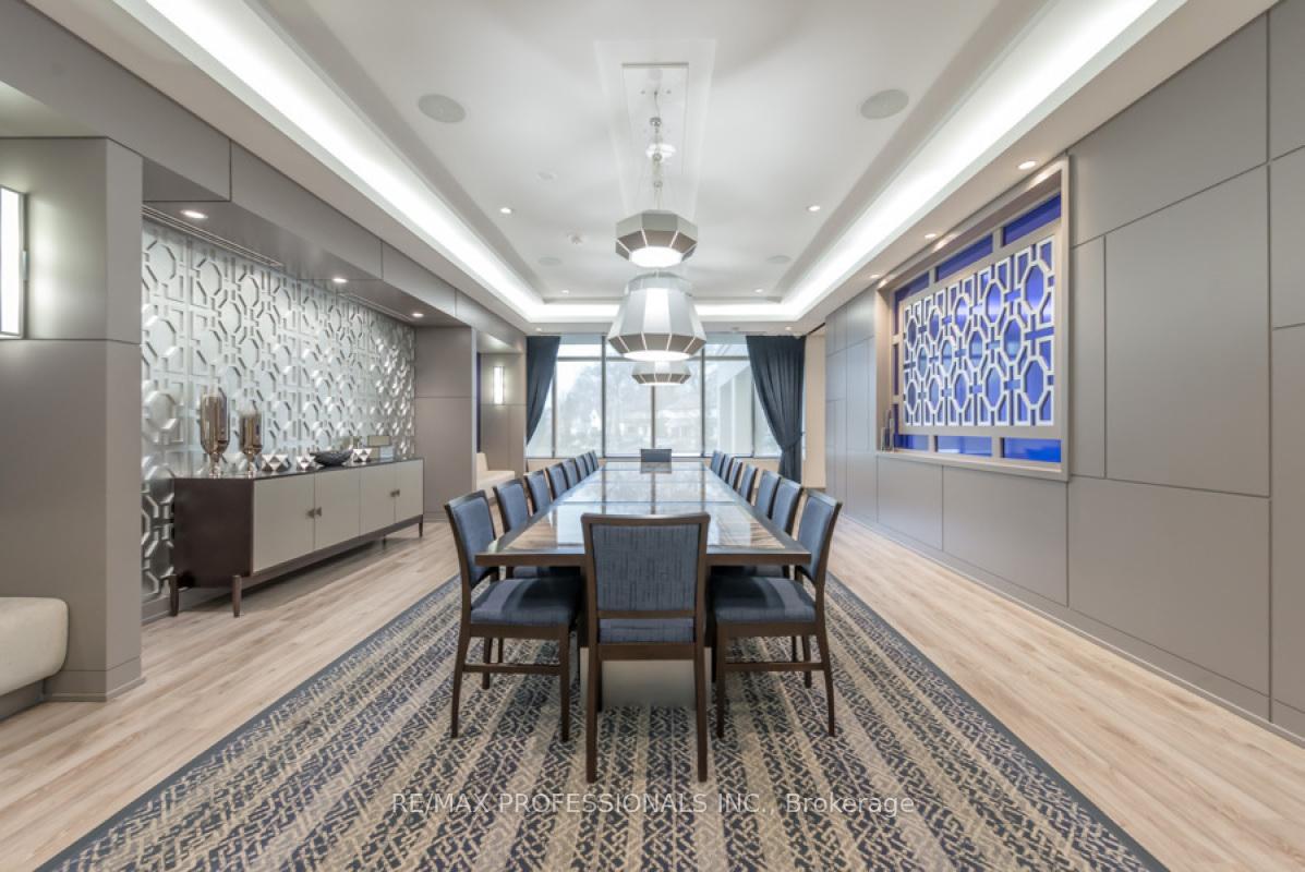 2 Bedrooms Condo at 2 Old Mill,  Toronto For sale