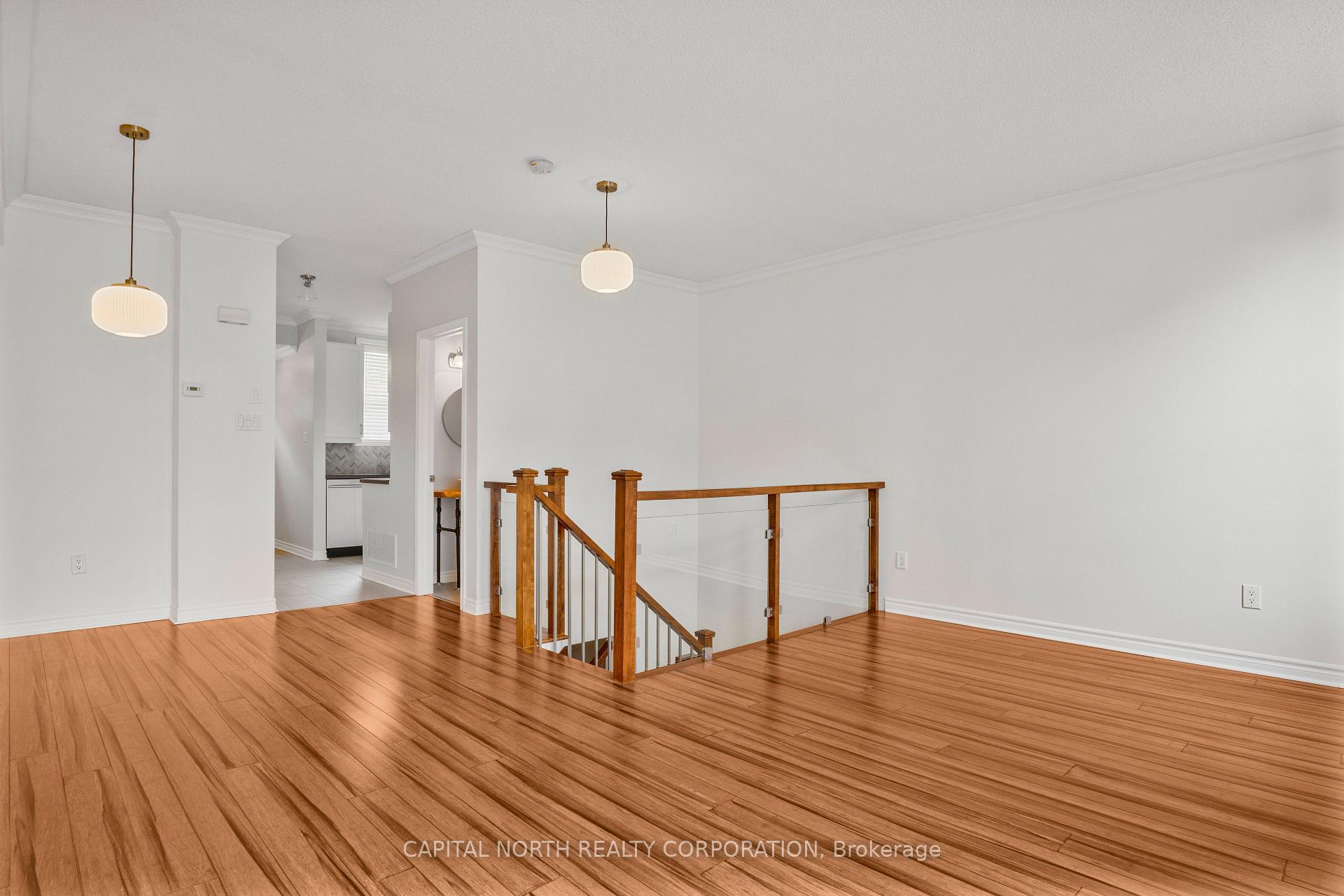 3 Bedrooms Condo at 51 Halton, Toronto For sale